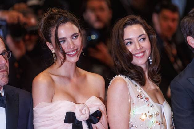 Festival de Cannes Red Carpet Honey DonÂ t Margaret Qualley and Aubrey Plaza at the premiere of the film Honey DonÂ t during the 78 Cannes Film Festival at the Palais du Festival hotel on 23 05 2025 Copyright: xEventpressxKochanx