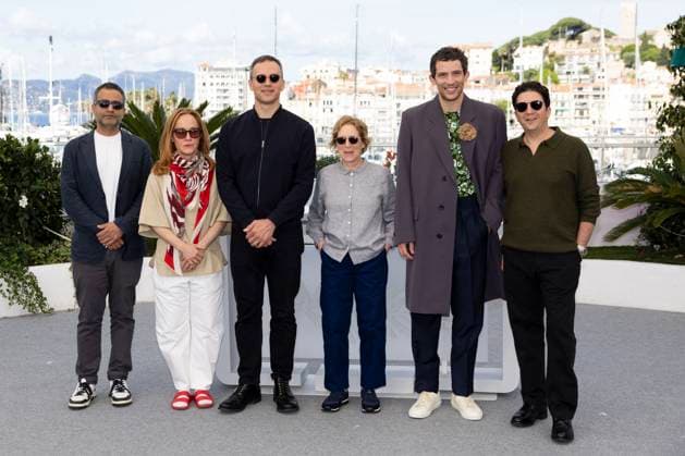 Photocall du film The Mastermind lors du 78ème Festival International du Film de Cannes Anish Savjani, Amy Roth, Neil Kopp, Kelly Reichardt, Josh O Connor, John Magaro Photocall du film The Mastermind lors du 78ème Festival International du Film de Cannes le 24 mai 2025 Jacovides Moreau Bestimage Photocall for the film The Mastermind during the 78th Cannes International Film Festival on May 24, 2025 Cannes France  Copyright: xJACOVIDES-MOREAUx xBESTIMAGExJACOVIDES-MOREAUx xBESTIMAGEx
