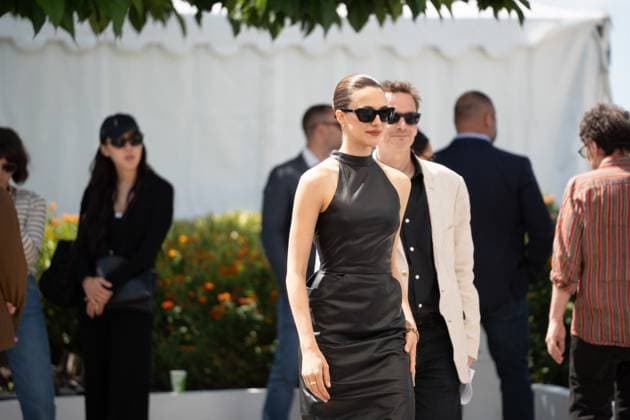Honey Don t! Red Carpet - The 78th Annual Cannes Film Festival Margaret Qualley poses during the Honey Don t! photocall at the 78th annual Cannes Film Festival at Palais des Festivals in Cannes, France, on May 24, 2025. Cannes France  Copyright: xLucaxCarlinox originalFilename: carlino-notitle250524_np2Vk.jpg