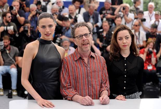 Margaret Qualley, Ethan Coen et Aubrey Plaza Photocall for the film Honey Don t during the 78th Cannes International Film Festival on May 24, 2025 Jacovides Moreau Bestimage Photocall for the film Honey Don td during the 78th Cannes International Film Festival on May 24, 2025 unknown  Copyright: xJACOVIDES-MOREAUx xBESTIMAGExJACOVIDES-MOREAUx xBESTIMAGEx
