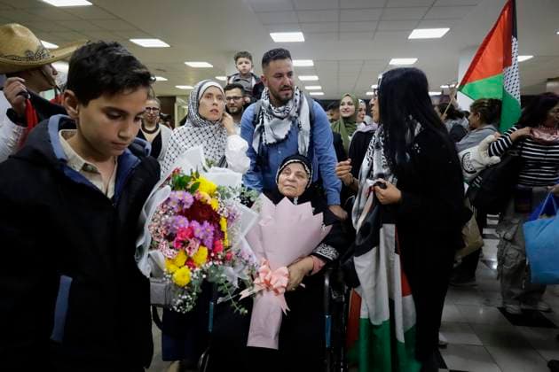 Abed Family (Palestinian Refugee Family) Arrives In Mexico Shadi Abed, a member of the Abed family, a Palestinian refugee family, transports his mother in a wheelchair, accompanied by his family. They arrive at Mexico City International Airport, in Mexico City, Mexico, on May 24, 2025, thanks to the organization From Gaza to Mexico, which processes the paperwork to help 18 members of the Abed family find refuge, having lived for more than a year and a half under attack by the Israeli army in the Gaza Strip. Mexico City Mexico City Mexico Copyright: xGerardoxVieyrax originalFilename: vieyra-notitle250524_npyoQ.jpg