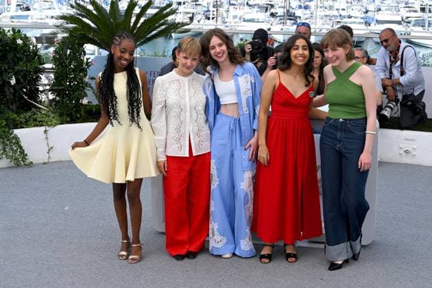 Entertainment Bilder des Tages Cannes, 78th Cannes Film Festival 2025, Photocall of the film Honey don t! Cannes, 78th Cannes Film Festival 2025, Photocall of the film Jeunes Mères In the photo: Elsa Houben, Lucie Laruelle, Samia Hilmi, Babette Verbeek, Janaïna Halloy Cannes France  Copyright: xIPA ABACAx