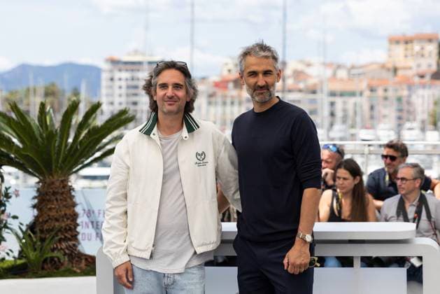 Photocall du film 13 Jours 13 Nuits lors du 78ème Festival International du Film de Cannes Martin Bourboulon, Dimitri Rassam Photocall du film 13 Jours 13 Nuits lors du 78ème Festival International du Film de Cannes le 24 mai 2025 Jacovides Moreau Bestimage Photocall for the film 13 Jours 13 Nuits during the 78th Cannes International Film Festival on May 24, 2025 Cannes France  Copyright: xJACOVIDES-MOREAUx xBESTIMAGExJACOVIDES-MOREAUx xBESTIMAGEx