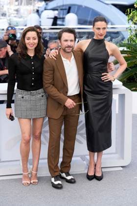 Honey Don t! Photocall - The 78th Annual Cannes Film Festival Aubrey Plaza, Ethan Coen and Margaret Qualley during the Honey Don t! photocall at the 78th annual Cannes Film Festival at Palais des Festivals on May 24, 2025 in Cannes, France. Cannes France  Copyright: xDanielexCifalÃ x originalFilename: cifala-notitle250524_npA3u.jpg