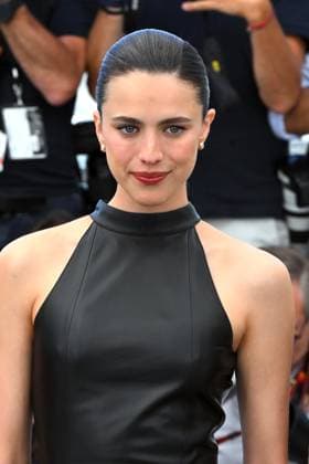 Cannes, France: Cannes, 78th Cannes Film Festival 2025, Photocall of the film Honey don t! In the photo: Margaret Qualley Cannes France  - ZUMAp169 20250524_zea_p169_401 Copyright: xTerenghi Ipax