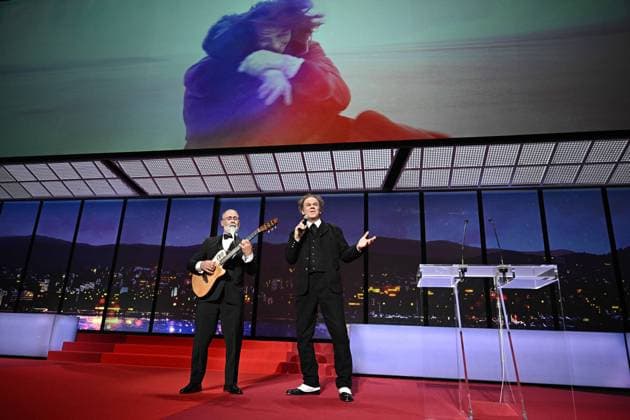 Cannes - Closing Ceremony US actor John C. Reilly sings on stage during the closing ceremony at the 78th edition of the Cannes Film Festival in Cannes, France, on May 24, 2025. Photo by David Niviere ABACAPRESS.COM Cannes France  Copyright: xNivierexDavid ABACAPRESS.COMx