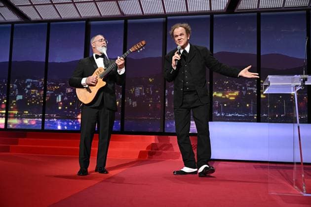 Cannes - Closing Ceremony US actor John C. Reilly sings on stage during the closing ceremony at the 78th edition of the Cannes Film Festival in Cannes, France, on May 24, 2025. Photo by David Niviere ABACAPRESS.COM Cannes France  Copyright: xNivierexDavid ABACAPRESS.COMx