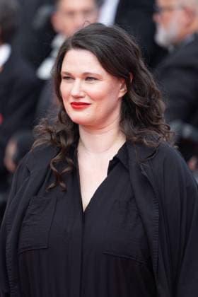 78. Internationalen Filmfestspiele von Cannes 2025 Abschlusszeremonie Cannes, Frankreich - 24.5.2024: Mascha Schilinski während des Roten Teppichs während der Abschlusszeremonie während der 78. Internationalen Filmfestspiele von Cannes. Die 78. Internationalen Filmfestspiele von Cannes finden vom 13. bis 24. Mai 2025 statt. Provence-Alpes-Cote d Azur