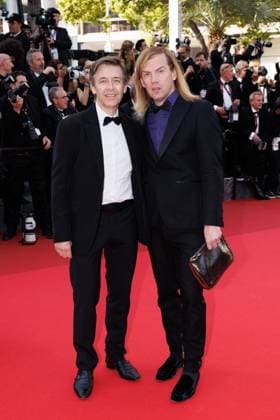 M Montée des marches de la cérémonie de clôture du 78ème Festival International du Film de Cannes Thierry Marsaux et son mari Christophe Guillarmé Montée des marches de la cérémonie de clôture du 78ème Festival International du Film de Cannes, au Palais des Festivals à Cannes Le 24 mai 2025 Jacovides Moreau Bestimage Red carpet for the closing ceremony during the 78th Cannes International Film Festival at the Palais des Festivals in Cannes, France On may 24th 2025 Cannes France  Copyright: xJACOVIDES-MOREAUx xBESTIMAGExJACOVIDES-MOREAUx xBESTIMAGEx