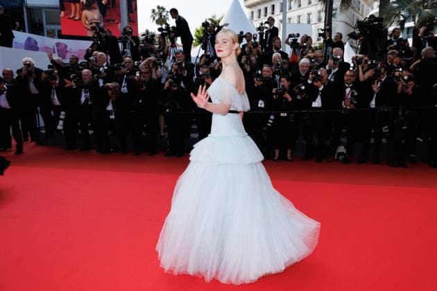 Elle Fanning Montée des marches de la cérémonie de clôture du 78ème Festival International du Film de Cannes, au Palais des Festivals à Cannes On may 24th 2025 Jacovides Moreau Bestimage Red carpet for the closing ceremony during the 78th Cannes International Film Festival at the Palais des Festivals in Cannes, France On may 24th 2025 Cannes France  Copyright: xJACOVIDES-MOREAUx xBESTIMAGExJACOVIDES-MOREAUx xBESTIMAGEx