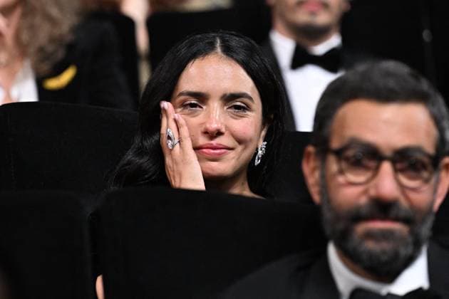 Entertainment Themen der Woche KW21 Entertainment Bilder des Tages Cannes - Closing Ceremony French director and screenwriter Hafsia Herzi reacts after French actress Nadia Melliti received the Best Actress Prize for her part in the film La Petite derniere ( The Little Sister , alternatively called The Last One ) during the closing ceremony at the 78th edition of the Cannes Film Festival in Cannes, France, on May 24, 2025. Photo by David Niviere ABACAPRESS.COM Cannes France  Copyright: xNivierexDavid ABACAPRESS.COMx