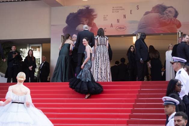 78. Internationalen Filmfestspiele von Cannes 2025 - Abschlusszeremonie Cannes, Frankreich - 22.5.2024: Renate Reinsve während des Roten Teppichs während der Abschlusszeremonie während der 78. Internationalen Filmfestspiele von Cannes. Die 78. Internationalen Filmfestspiele von Cannes finden vom 13. bis 24. Mai 2025 statt. Provence-Alpes-Cote d Azur