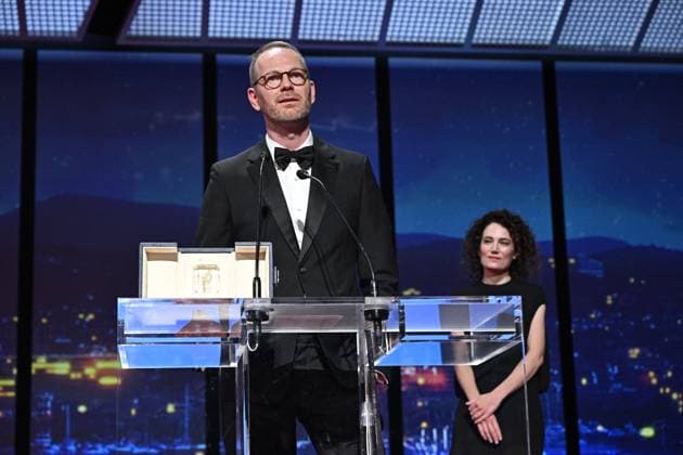 Cannes - Closing Ceremony Norwegian director and screenwriter Joachim Trier receives from French director Coralie Fargeat the Grand Prix for the film Affeksjonsverdi (Sentimental Value) during the closing ceremony at the 78th edition of the Cannes Film Festival in Cannes, France, on May 24, 2025. Photo by David Niviere ABACAPRESS.COM Cannes France  Copyright: xNivierexDavid ABACAPRESS.COMx