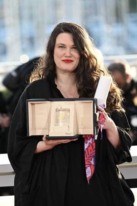 Cannes - Palme D Or Winners Photocall Mascha Schilinski poses with the Jury Prize (TIE) for Sound of Falling during the Palme D Or winners photocall at the 78th annual Cannes Film Festival at Palais des Festivals on May 24, 2025 in Cannes, France, on May 24, 2025. Photo by David Niviere ABACAPRESS.COM Cannes France  Copyright: xNivierexDavid ABACAPRESS.COMx