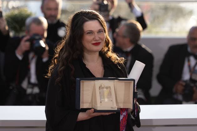 78. Internationalen Filmfestspiele von Cannes 2025 - Awards Cannes, Frankreich - 24.5.2024: Mascha Schilinski, Gewinnerin des Jury Preis für den Film Sound of Falling während des Photocalls mit den Awards während der Abschlusszeremonie während der 78. Internationalen Filmfestspiele von Cannes. Die 78. Internationalen Filmfestspiele von Cannes finden vom 13. bis 24. Mai 2025 statt. Provence-Alpes-Cote d Azur