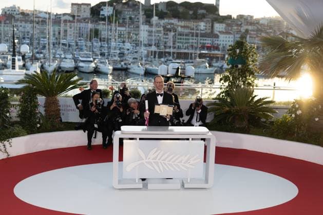 78. Internationalen Filmfestspiele von Cannes 2025 - AWARDS Cannes, Frankreich - 24.5.2024: Joachim Trier, Gewinner Grand Prix für den Film Affeksjonsverdi (Sentimental Value) während des Photocalls mit den Awards während der Abschlusszeremonie während der 78. Internationalen Filmfestspiele von Cannes. Die 78. Internationalen Filmfestspiele von Cannes finden vom 13. bis 24. Mai 2025 statt. Provence-Alpes-Cote d Azur