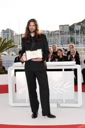 M Photocall of the winners of the 78th Cannes International Film Festival Oliver Laxe Jury Prize for Sirât Photocall of the winners of the 78th Cannes International Film Festival, at the Palais des Festivals in Cannes On may 24th 2025 Jacovides Moreau Bestimage Photocall of the winners of the 78th Cannes International Film Festival, at the Palais des Festivals in Cannes, France On may 24th 2025 Cannes France  Copyright: xJACOVIDES-MOREAUx xBESTIMAGExJACOVIDES-MOREAUx xBESTIMAGEx