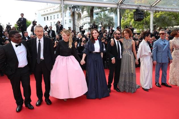 Closing Ceremony Red Carpet at the 78th Annual Cannes Film Festival Payal Kapadia, Jeremy Strong, LeÃ¯la Slimani, Dieudo Hamadi, Juliette Binoche, Hong Sang-soo, Carlos Reygadas and Alba Rohrwacher - Closing Ceremony Red Carpet at the 78th Annual Cannes Film Festival in Cannes, France on May 24, 2025.  Copyright: x Chassery+Courdjix