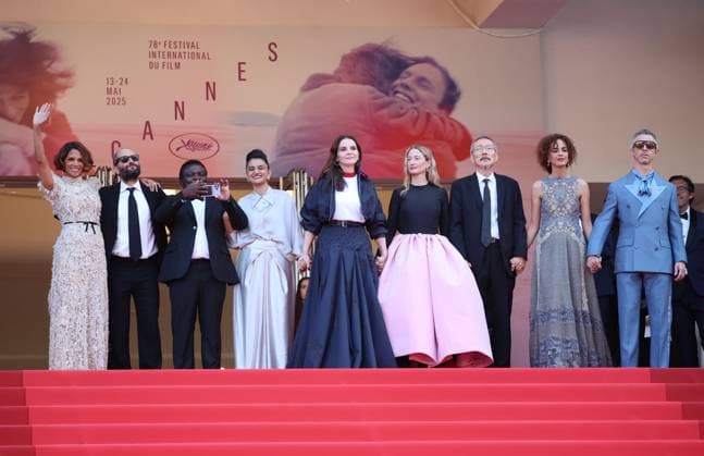 Closing Ceremony Red Carpet at the 78th Annual Cannes Film Festival Halle Berry, Jeremy Strong, Payal Kapadia, LeÃ¯la Slimani, Carlos Reygadas, Juliette Binoche, Alba Rohrwacher, Hong Sang-soo and Dieudo Hamadi - Closing Ceremony Red Carpet at the 78th Annual Cannes Film Festival in Cannes, France on May 24, 2025.  Copyright: x Chassery+Courdjix