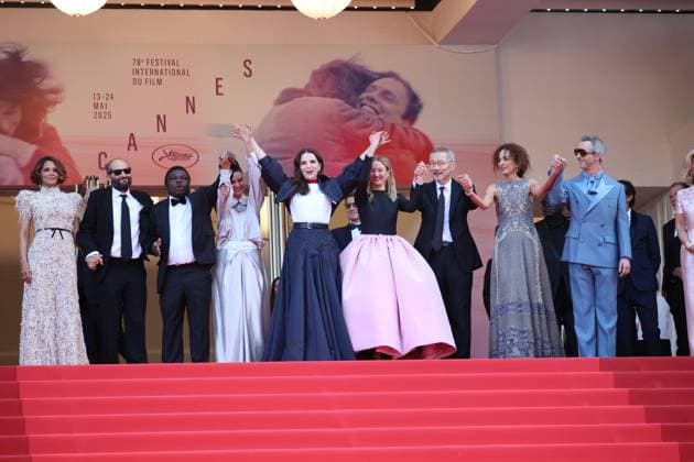 Closing Ceremony Red Carpet at the 78th Annual Cannes Film Festival Halle Berry, Jeremy Strong, Payal Kapadia, LeÃ¯la Slimani, Carlos Reygadas, Juliette Binoche, Alba Rohrwacher, Hong Sang-soo and Dieudo Hamadi - Closing Ceremony Red Carpet at the 78th Annual Cannes Film Festival in Cannes, France on May 24, 2025.  Copyright: x Chassery+Courdjix