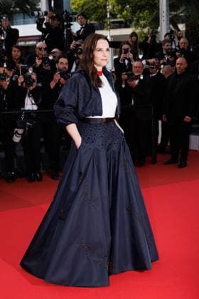 Montée des marches de la cérémonie de clôture du 78ème Festival International du Film de Cannes Juliette Binoche Montée des marches de la cérémonie de clôture du 78ème Festival International du Film de Cannes, au Palais des Festivals à Cannes On may 24th 2025 Jacovides Moreau Bestimage Red carpet for the closing ceremony during the 78th Cannes International Film Festival at the Palais des Festivals in Cannes, France On may 24th 2025 Cannes France  Copyright: xJACOVIDES-MOREAUx xBESTIMAGExJACOVIDES-MOREAUx xBESTIMAGEx