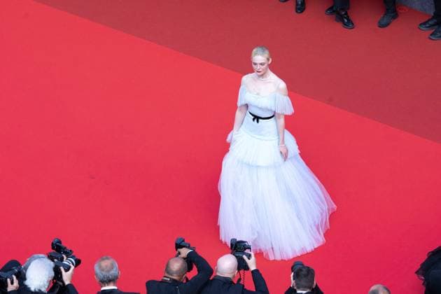 B Montée des marches de la cérémonie de clôture du 78ème Festival International du Film de Cannes Elle Fanning Montée des marches de la cérémonie de clôture du 78ème Festival International du Film de Cannes, au Palais des Festivals à Cannes On may 24th 2025 Olivier Borde Bestimage Red carpet for the closing ceremony during the 78th Cannes International Film Festival at the Palais des Festivals in Cannes, France On may 24th 2025 Cannes France  Copyright: xOLIVIERxBORDEx xBESTIMAGExOLIVIERxBORDEx xBESTIMAGEx