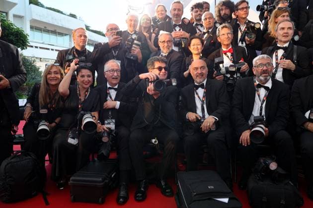 J Photocall of the winners of the 78th Cannes International Film Festival Jafar Panahi Palme dOr for Un simple accident and the photographers Photocall of the winners of the 78th Cannes International Film Festival, at the Palais des Festivals in Cannes On may 24th 2025 Jacovides Moreau Bestimage Photocall of the winners of the 78th Cannes International Film Festival, at the Palais des Festivals in Cannes, France On may 24th 2025 Cannes France  Copyright: xJACOVIDES-MOREAUx xBESTIMAGExJACOVIDES-MOREAUx xBESTIMAGEx