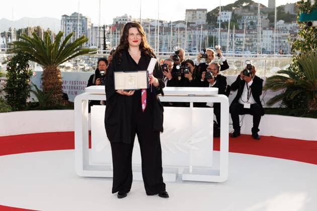 M Photocall of the winners of the 78th Cannes International Film Festival Mascha Schilinski Jury Prize for Sound of falling Photocall of the winners of the 78th Cannes International Film Festival, at the Palais des Festivals in Cannes On may 24th 2025 Jacovides Moreau Bestimage Photocall of the winners of the 78th Cannes International Film Festival, at the Palais des Festivals in Cannes, France On may 24th 2025 Cannes France  Copyright: xJACOVIDES-MOREAUx xBESTIMAGExJACOVIDES-MOREAUx xBESTIMAGEx