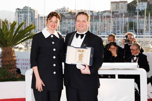 M Photocall of the winners of the 78th Cannes International Film Festival Alice Rohrwacher, Hasan Hadi Caméra dOr for The President s Cake Photocall of the winners of the 78th Cannes International Film Festival, at the Palais des Festivals in Cannes On may 24th 2025 Jacovides Moreau Bestimage Photocall of the winners of the 78th Cannes International Film Festival, at the Palais des Festivals in Cannes, France On may 24th 2025 Cannes France  Copyright: xJACOVIDES-MOREAUx xBESTIMAGExJACOVIDES-MOREAUx xBESTIMAGEx