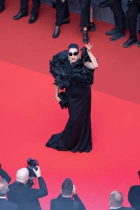 78eme Festival International du Film de Cannes Montée des marches depuis le toit du palais Closing 78th International Cannes Film Festival Closing red carpet from rooftop 445100 2025 05 24 France de Palma, Rossy  Copyright: xSergexArnalx xStarfacex STAR_445100_033