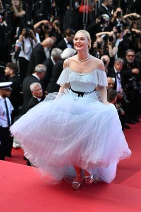 78eme Festival International du Film de Cannes Montée des marches Closing 78th International Cannes Film Festival Closing red carpet 445101 2025 05 24 France Fanning, Elle  Copyright: xSergexArnalx xStarfacex STAR_445101_008