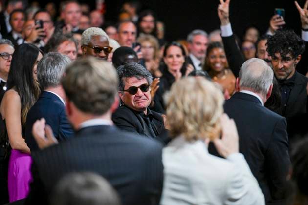 78eme Festival International du Film de Cannes Ceremonie de remise de prix 78th International Cannes Film Festival Closing ceremony and awards Jafar Panahi receives the Palme dOr for his film A Simple Accident 445097 2025 05 24 France Panahi, Jafar  Copyright: xSergexArnalx xStarfacex STAR_445097_021
