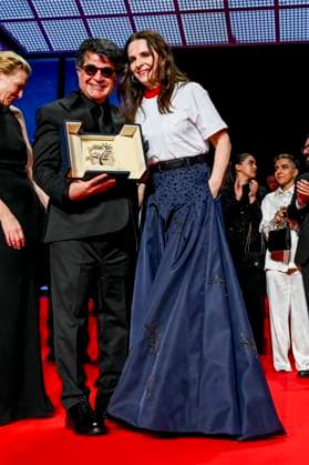 78eme Festival International du Film de Cannes Ceremonie de remise de prix 78th International Cannes Film Festival Closing ceremony and awards 445097 2025 05 24 France Binoche, Juliette Panahi, Jafar  Copyright: xSergexArnalx xStarfacex STAR_445097_113