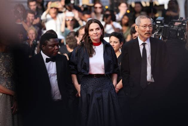 Cannes - Closing Ceremony Red Carpet Juliette Binoche attend the closing ceremony red carpet at the 78th annual Cannes Film Festival at Palais des Festivals on May 24, 2025 in Cannes, France Photo by Shootpix ABACAPRESS.COM Cannes France  Copyright: xShootPix ABACAx