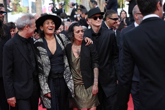 Cannes - Closing Ceremony Red Carpet Óliver Laxe, Andrea Queralt, Santiago Fillol, guests, Jade Oukid, a guest, Oriol Maymó, Guillermo Farré and Xavi Font attend the closing ceremony red carpet at the 78th annual Cannes Film Festival at Palais des Festivals on May 24, 2025 in Cannes, France. Photo by Shootpix ABACAPRESS.COM Cannes France  Copyright: xShootPix ABACAx