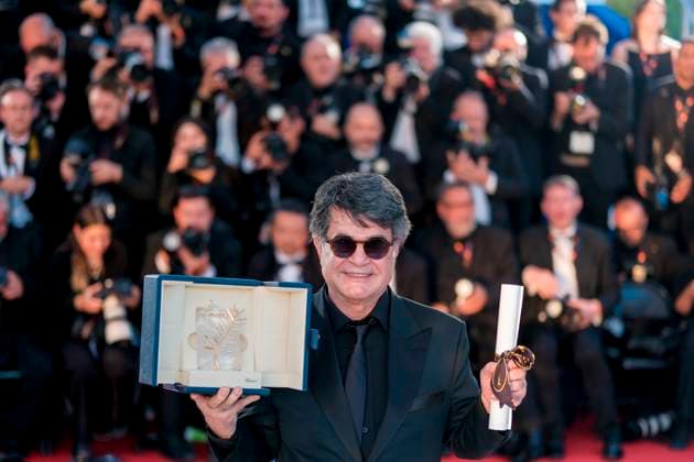 78eme Festival International du Film de Cannes Photocell des palmes 78th International Cannes Film Festival Photocall with winners Palme dOr pour son film Un simple accident 445099 2025 05 24 France Panahi, Jafar  Copyright: xFranckxBoutonnetx xStarfacex STAR_445099_047