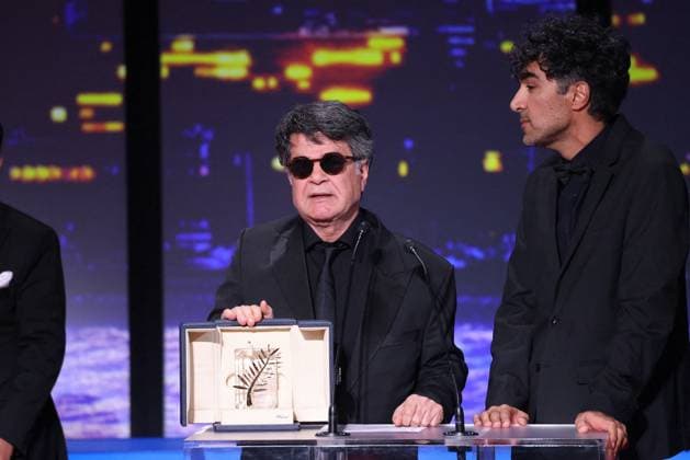 J Cérémonie de clôture du 78ème Festival International du Film de Cannes Jafar Panahi Palme dOr pour Un simple accident , guest Cérémonie de clôture du 78ème Festival International du Film de Cannes, au Palais des Festivals à Cannes Le 24 mai 2025 Jacovides Moreau Bestimage Closing ceremony during the 78th Cannes International Film Festival at the Palais des Festivals in Cannes, France On may 24th 2025 Cannes France  Copyright: xJACOVIDES-MOREAUx xBESTIMAGExJACOVIDES-MOREAUx xBESTIMAGEx