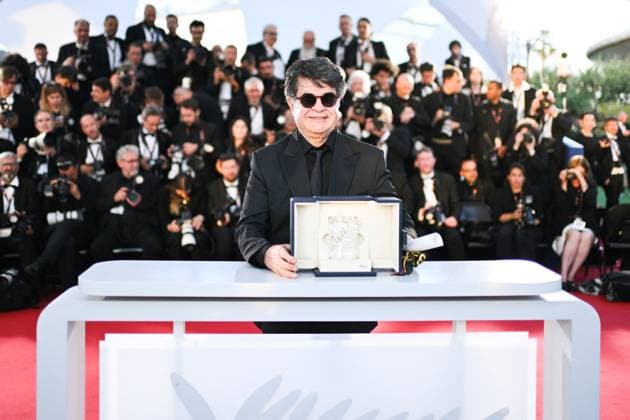 Cannes Winners Photocall AM Jafar Panahi poses with the Palme D Or award for It Was Just an Accident during the Palme D Or Winners photocall in Cannes, France on May 24, 2025 as part of the 78th Cannes Film Festival. Photo by Aurore Marechal ABACAPRESS.COM Cannes France  Copyright: xMarechalxAurore ABACAx
