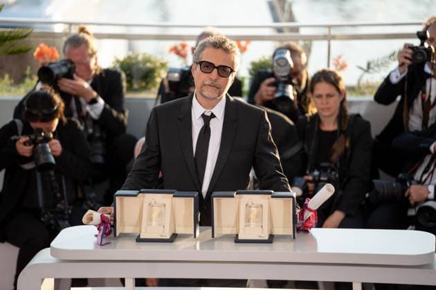 Palme D Or Winners Photocall - The 78th Annual Cannes Film Festi Kleber Mendonca Filho poses with the FIPRESCI Award (Competition) and the Best Director Award for The Secret Agent during the Palme D Or winners photocall at the 78th annual Cannes Film Festival at Palais des Festivals in Cannes, France, on May 24, 2025. Cannes France  Copyright: xLucaxCarlinox originalFilename: carlino-notitle250524_npSSE.jpg