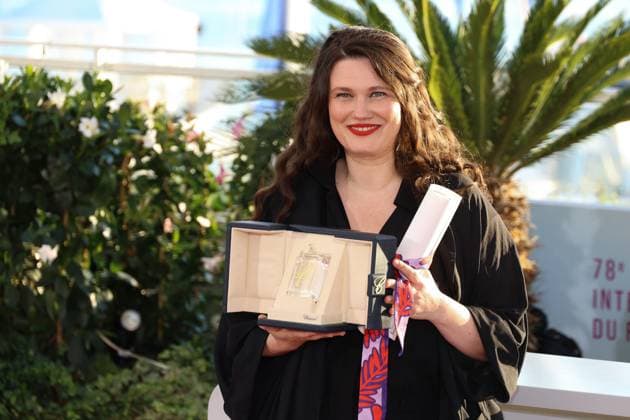 78eme Festival International du Film de Cannes Photocall des palmes 78th Cannes Film Festival Mascha Schilinski, winner of the Jury Prize for the film Sound of falling 445105 2025 05 24 Cannes France  Copyright: xIsabellexVautierx xStarfacex STAR_445105_001