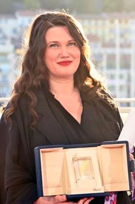 Mascha Schilinski with the Jury Prize for Looking into the Sun Sound of Falling at the Photocall with the award winners at the Festival de Cannes 2025 78 Cannes International Film Festival at the Palais des Festivals Cannes, 24 05 2025 Foto:xD.xBedrosianx xFuturexImagex preistraeger_cannes_5503