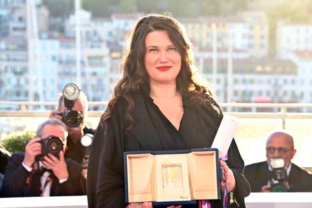 Mascha Schilinski with the Jury Prize for Looking into the Sun Sound of Falling at the Photocall with the award winners at the Festival de Cannes 2025 78 Cannes International Film Festival at the Palais des Festivals Cannes, 24 05 2025 Foto:xD.xBedrosianx xFuturexImagex preistraeger_cannes_5504