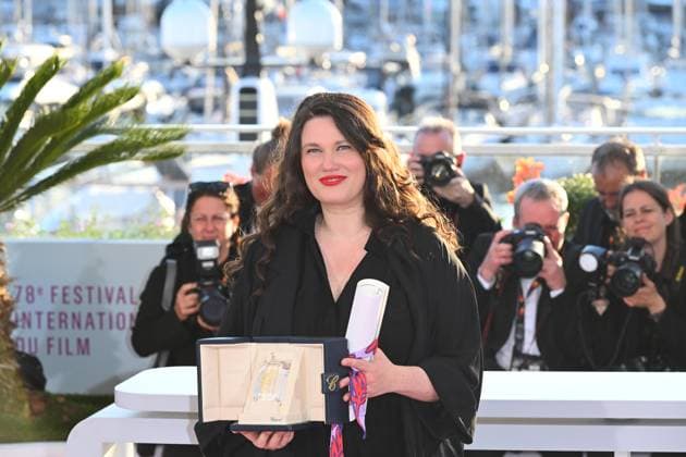 Cannes, France: Cannes, 78th Cannes Film Festival 2025, Photocall Palmares In the photo Mascha Schilinski Cannes France  - ZUMAp169 20250524_zea_p169_2214 Copyright: xAlbertoxTerenghi Cannesx
