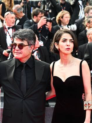 Cannes, France: Cannes, 78th Cannes Film Festival 2025 - Final Night - Red Carpet Closing Ceremony In the picture, Solmaz Panahi and Jafar Panahi Cannes France  - ZUMAp169 20250524_zea_p169_2541 Copyright: xManuelexMangiarottix