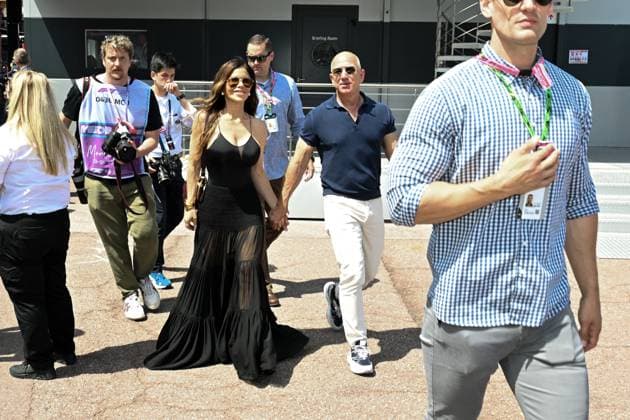 F1 Grand Prix of Monaco at Circuit de Monaco in Monte Carlo, Monaco Jeff Bezos and his fiancée Lauren Sanchez Celebrities at the Tag Heuer Formula 1 Grand Prix of Monaco on May 25, 2025 Lionel Urman Bestimage F1 Grand Prix of Monaco at Circuit de Monaco on May 25, 2025 in Monte Carlo, Monaco Monaco  Copyright: xLIONELxURMANxx xBESTIMAGExLIONELxURMANxx xBESTIMAGEx