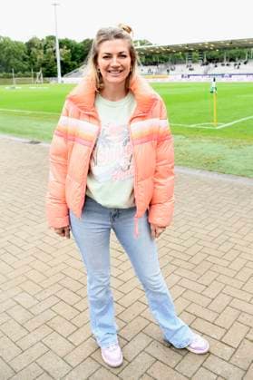 Nina Bott at the charity soccer match Kicken mit Stars in the Eilenriedestadion Hanover, 25 05 2025 Foto:xC.xNiehausx xFuturexImagex kicken_5505