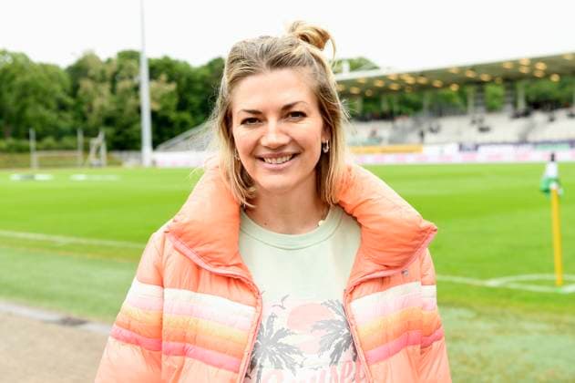 Nina Bott at the charity soccer match Kicken mit Stars in the Eilenriedestadion Hanover, 25 05 2025 Foto:xC.xNiehausx xFuturexImagex kicken_5506