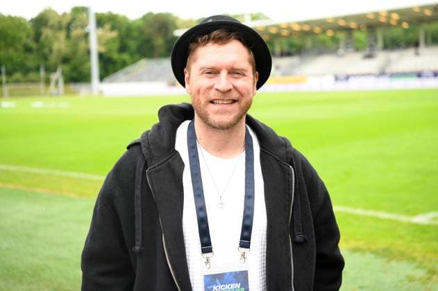 Johannes Oerding at the charity soccer match Kicken mit Stars in the Eilenriedestadion Hanover, 25 05 2025 Foto:xC.xNiehausx xFuturexImagex kicken_5508