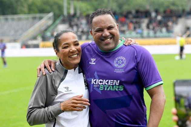 Yasmin K and Ailton at the charity soccer match Kicken mit Stars in the Eilenriedestadion Hanover, 25 05 2025 Foto:xC.xNiehausx xFuturexImagex kicken_5533