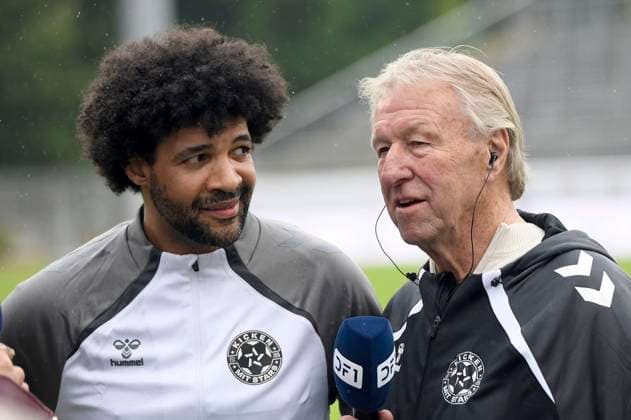 Benjamin Ernst and Horst Hrubesch at the charity soccer match Kicken mit Stars at the Eilenriedestadion Hanover, 25 05 2025 Foto:xC.xNiehausx xFuturexImagex kicken_5541